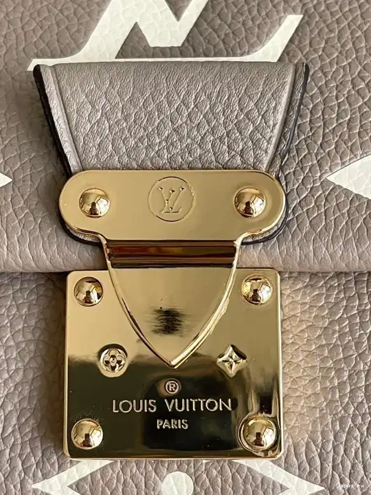 FAVORITE LOUIS VUITTON 0611